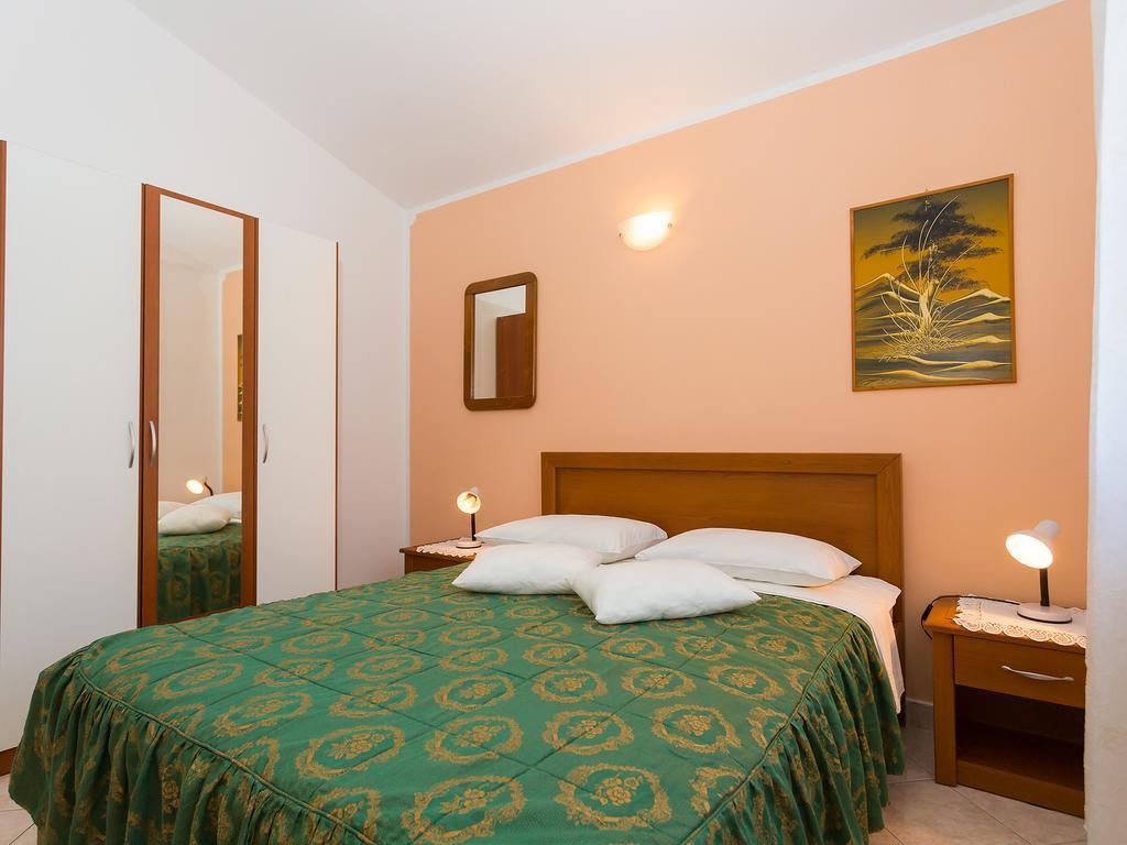 פורץ Apartments Graziella מראה חיצוני תמונה